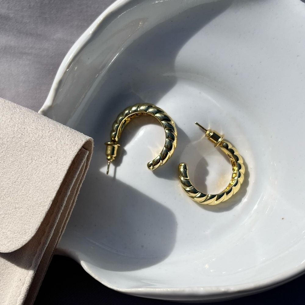 Bohemian Twist “Isa” Hoops